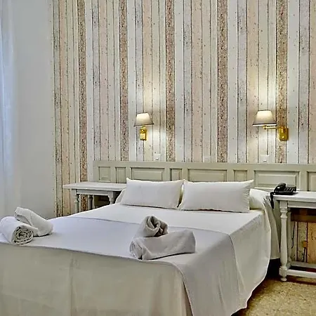 Hotel Marisa Cordoba