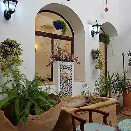 Marisa Hotel 2*